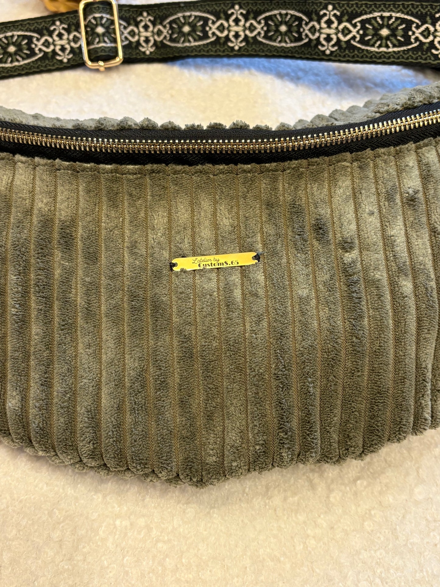 Sac banane XXL velour côtelé (large côte) kaki sangle noire/kaki