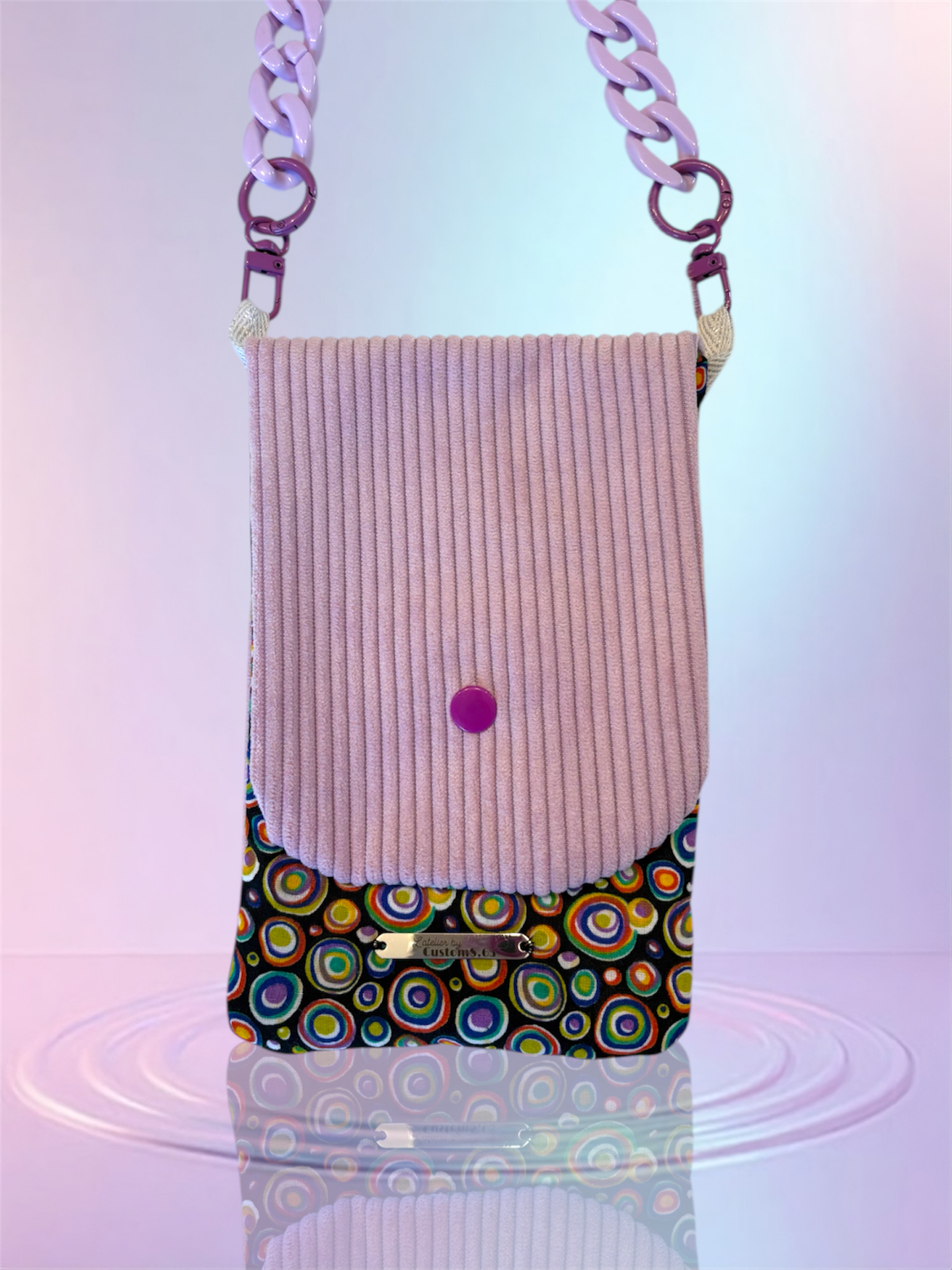 Pochette téléphone rabat velour côtelé parme intérieur psychédélique sangle parme