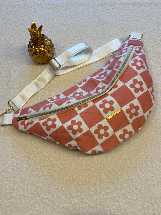 Sac banane XXL tissu sweat rouge et blanche a fleur sangle unie blanche