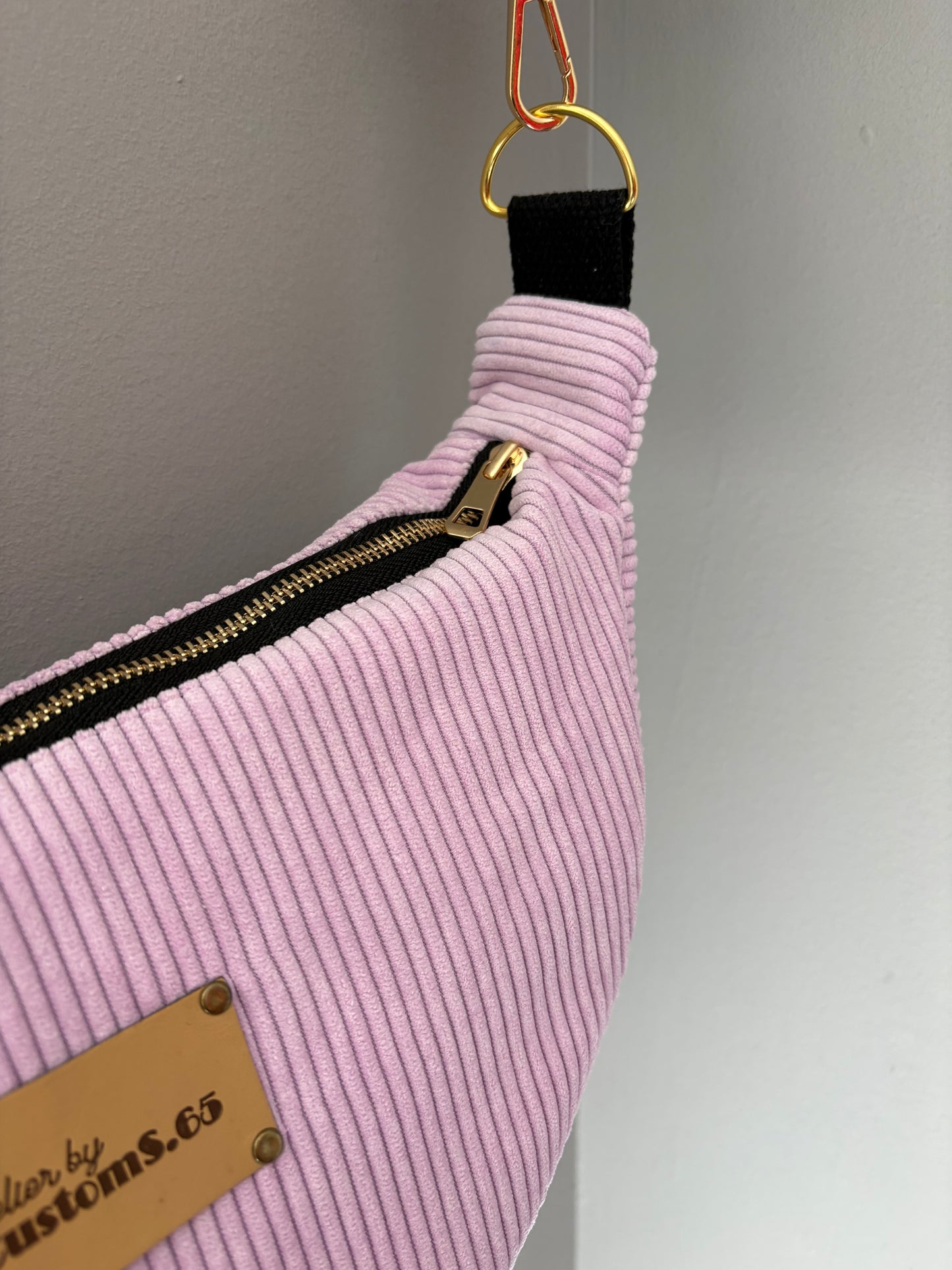 Sac demi-lune velour côtelé rose sangle léopard rose