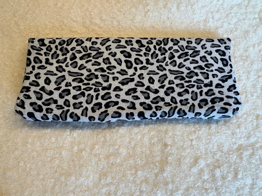 Portefeuille cuir noir rabat tissu léopard