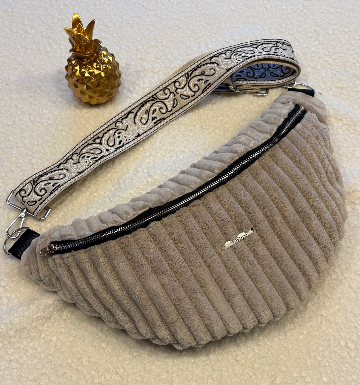 Sac banane XXL velour côtelé (trés large côte) beige sangle noire/beige
