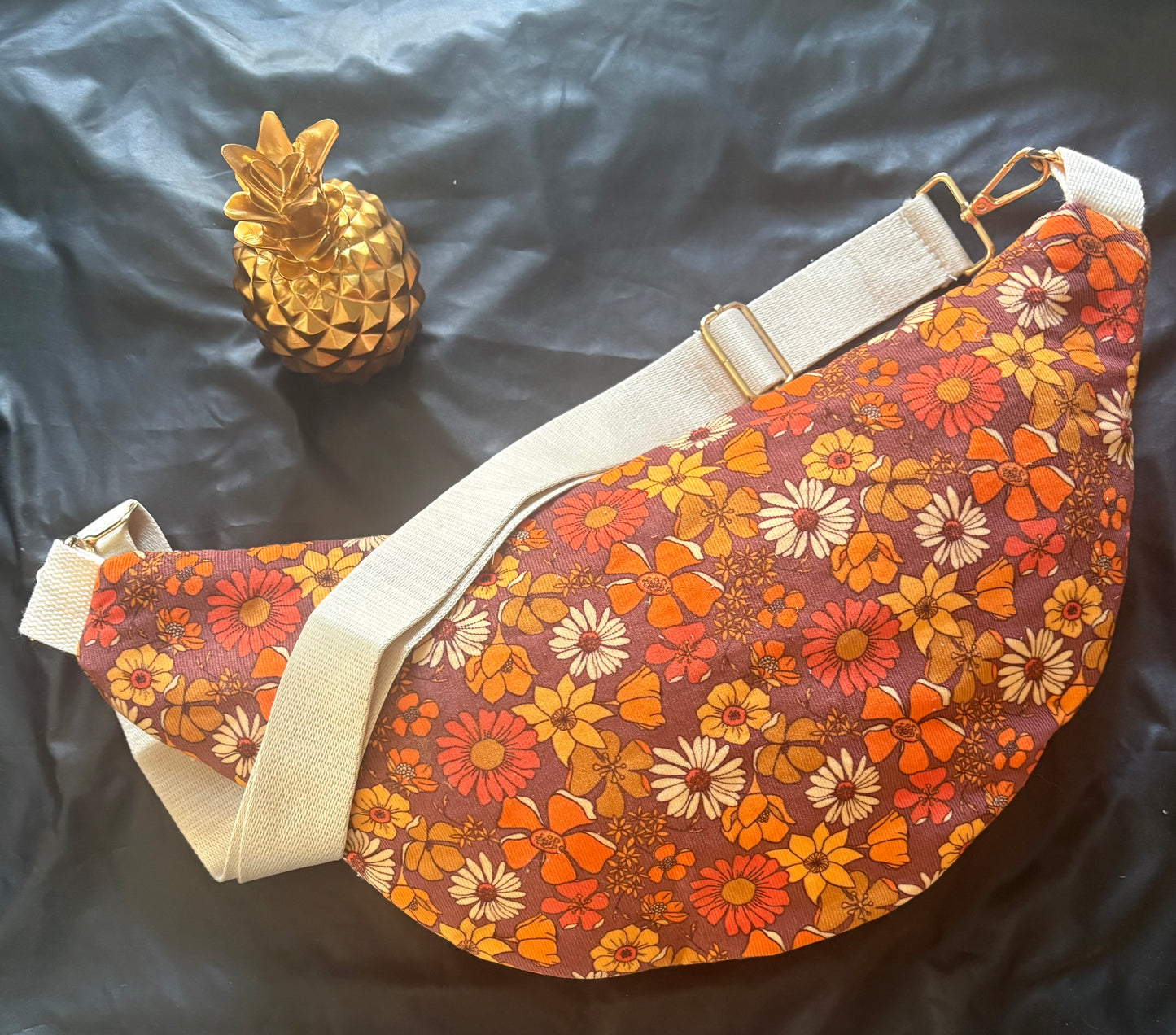 Sac banane XXL fleurie style rétro