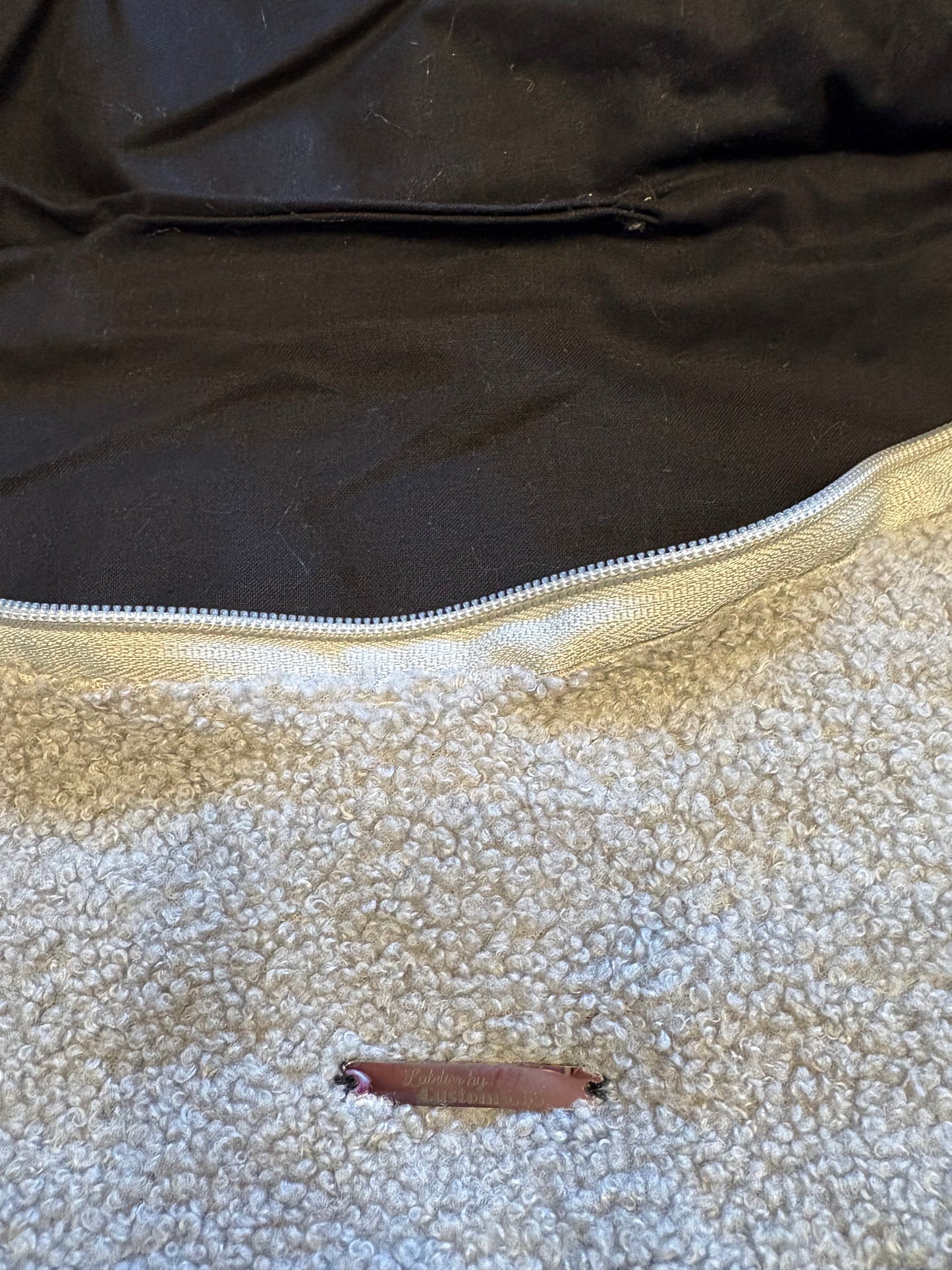 Sac banane XXL moumoute gris sangle léopard argentée