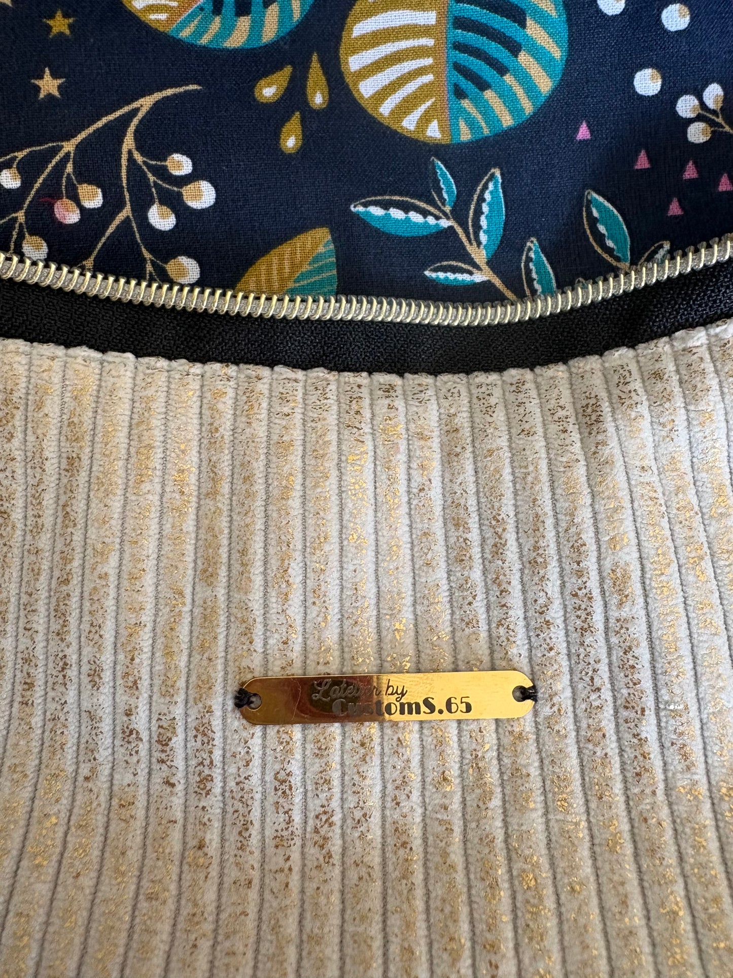 Sac banane XXL velour côtelé reflets dorés sangle noir et dorée
