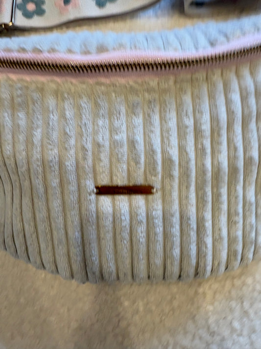 Sac banane XXL velour côtelé (large côte) écru fermeture rose sangle fleurie écru