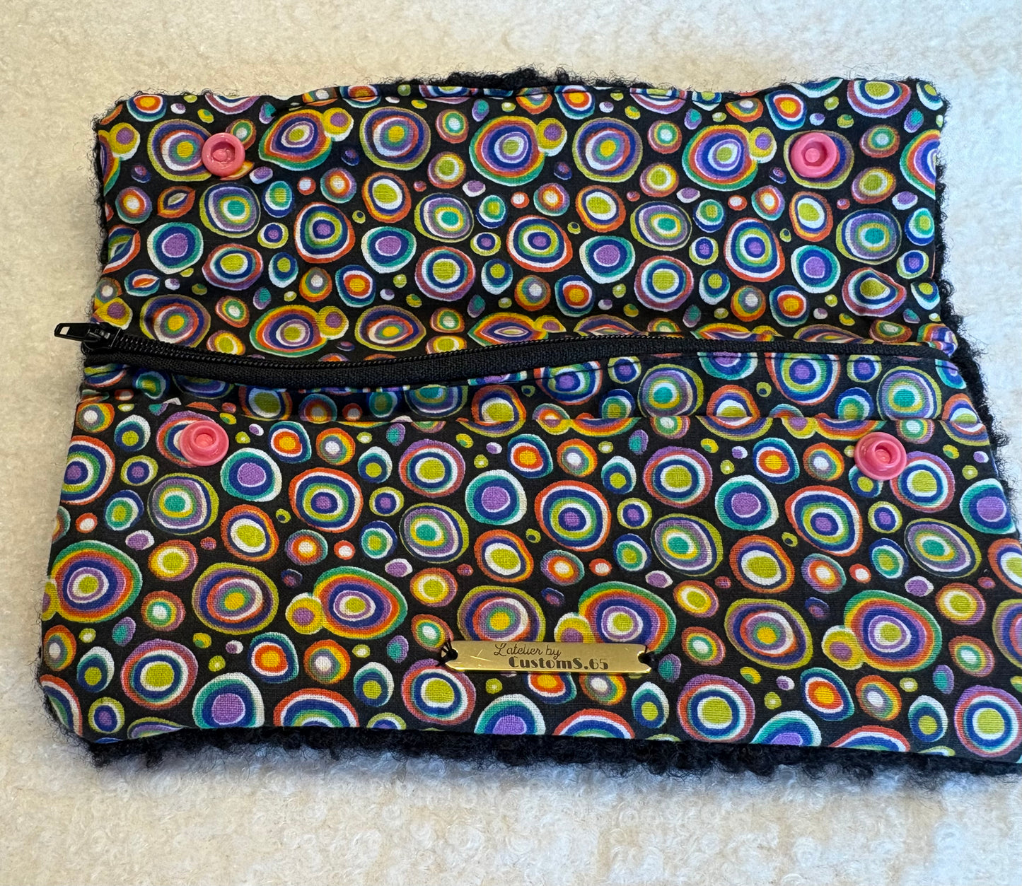 Portefeuille tissu psychédélique rabat moumoute noir