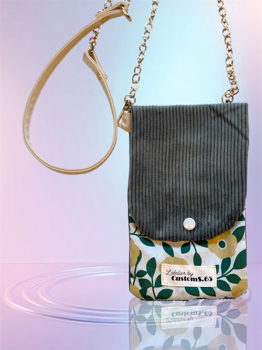 Pochette téléphone rabat velour côtelé vert intérieur fleuri sangle métal doré + cuir blanc