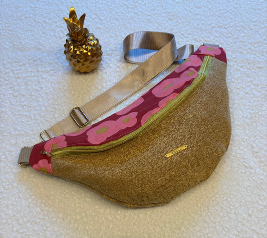 Sac banane XXL toile jaune or capot fleuri rouge sangle dorée