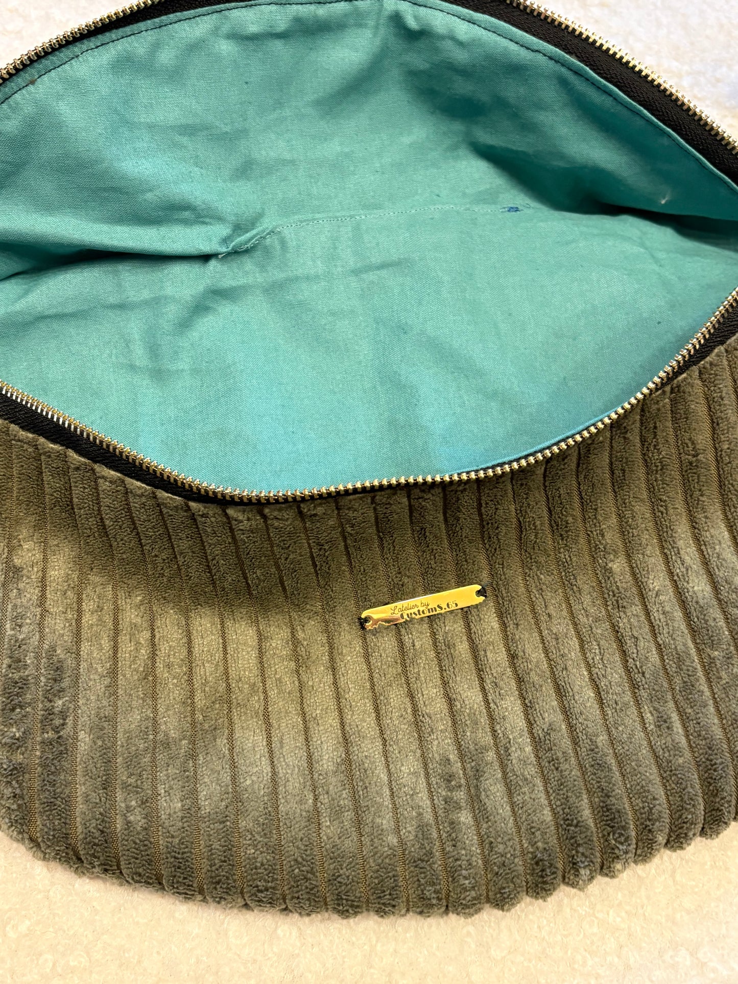 Sac banane XXL velour côtelé (large côte) kaki sangle noire/kaki