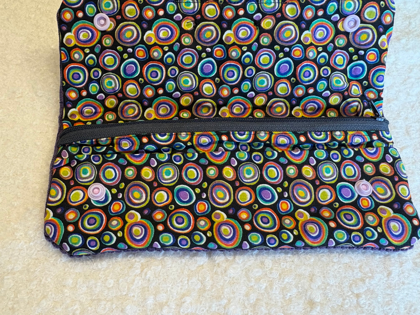 Portefeuille tissu psychédélique rabat velour côtelé violet
