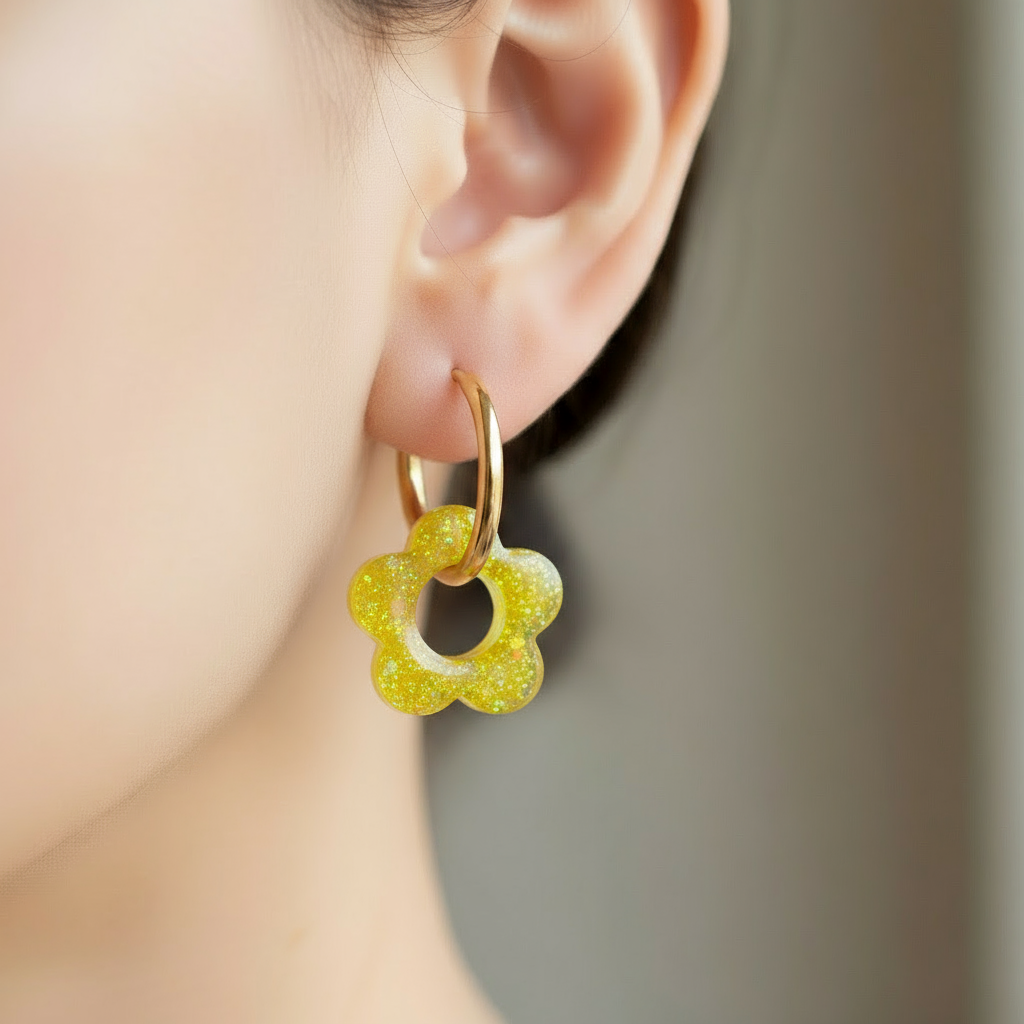 Photo portée fleur jaune