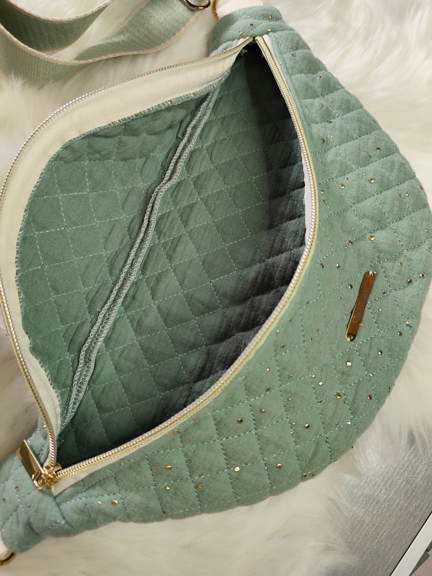 Sac banane S tissu matelassé vert eucalyptus