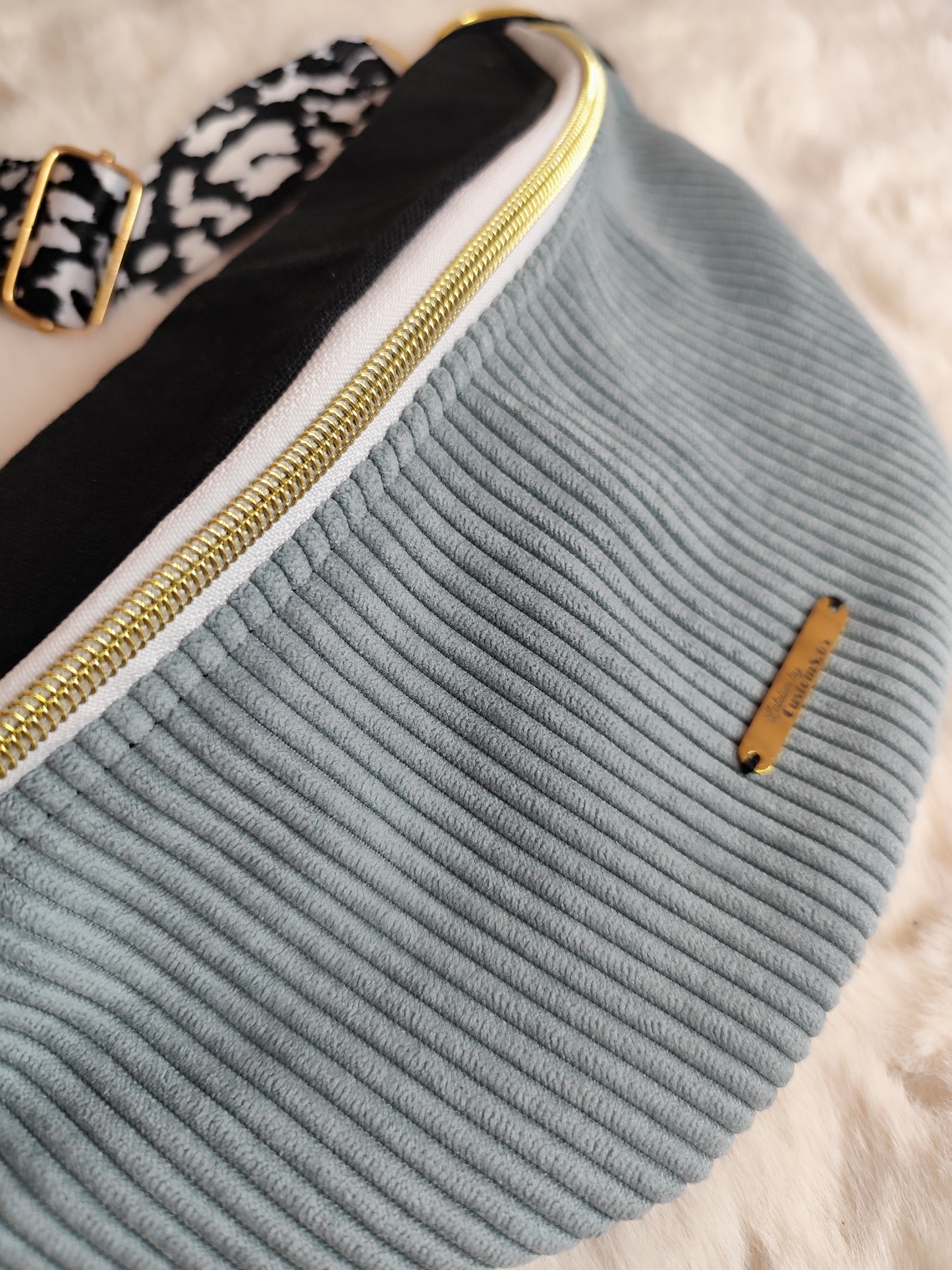 Sac banane S velour côtelé bleu clair capot noir