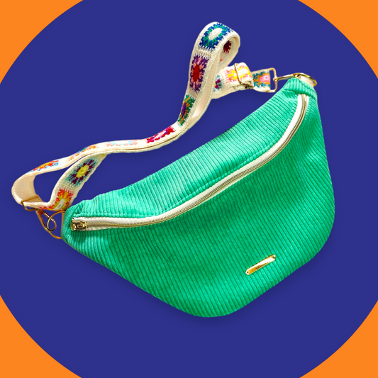 Sac banane velour côtelé vert brésil sangle crochet