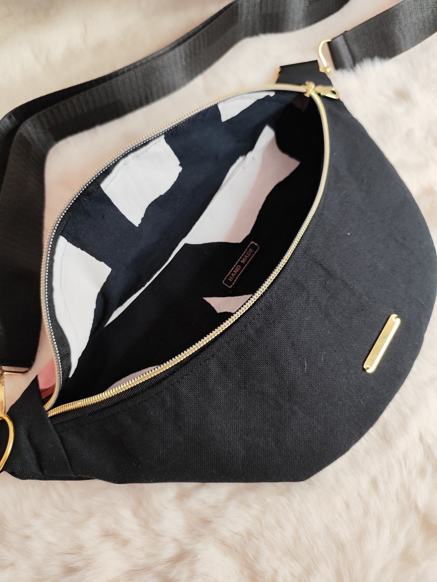 Sac banane S noir capot fleuri