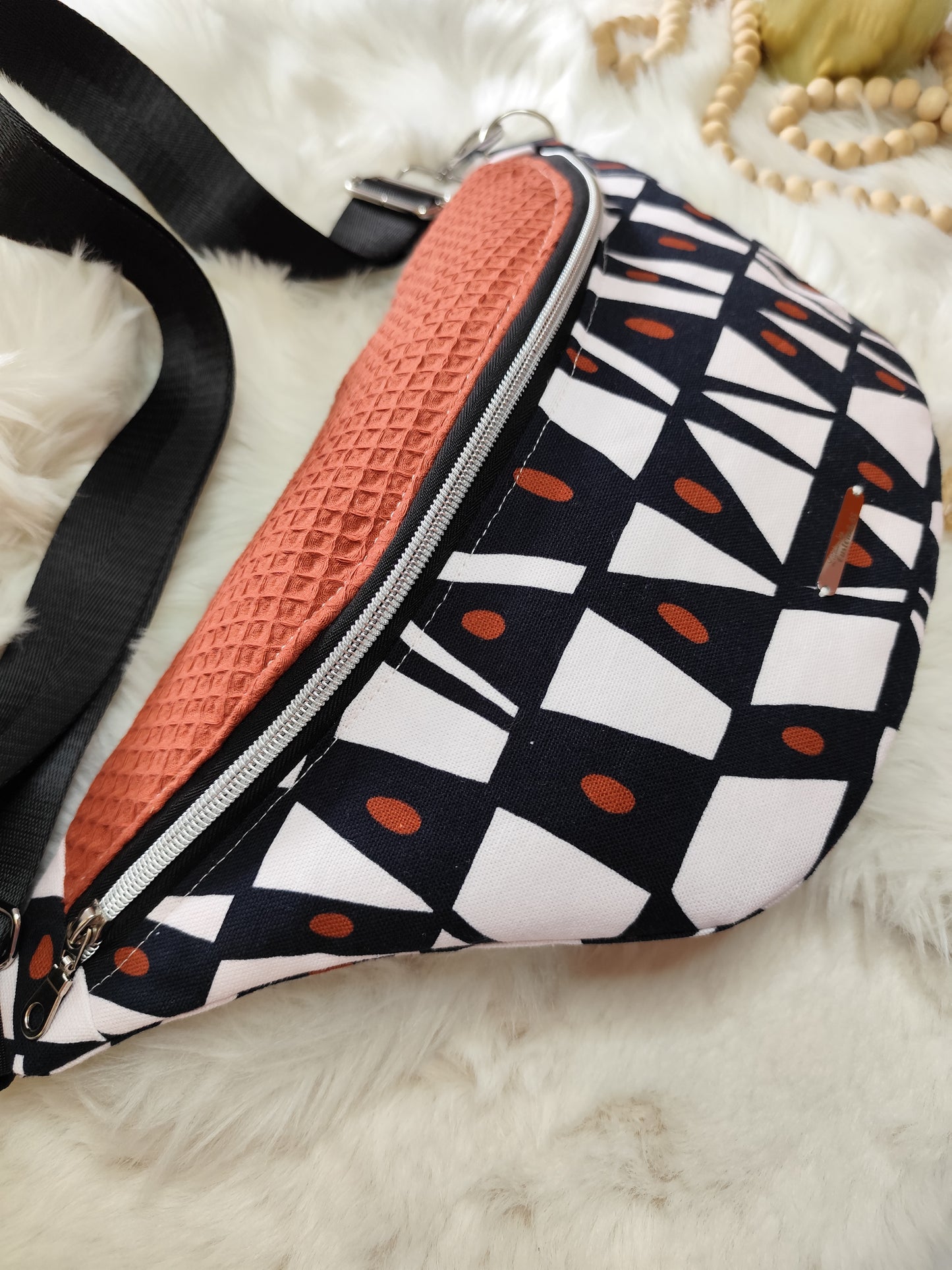 Sac banane motifs forme rétro capot nid d'abeilles brique