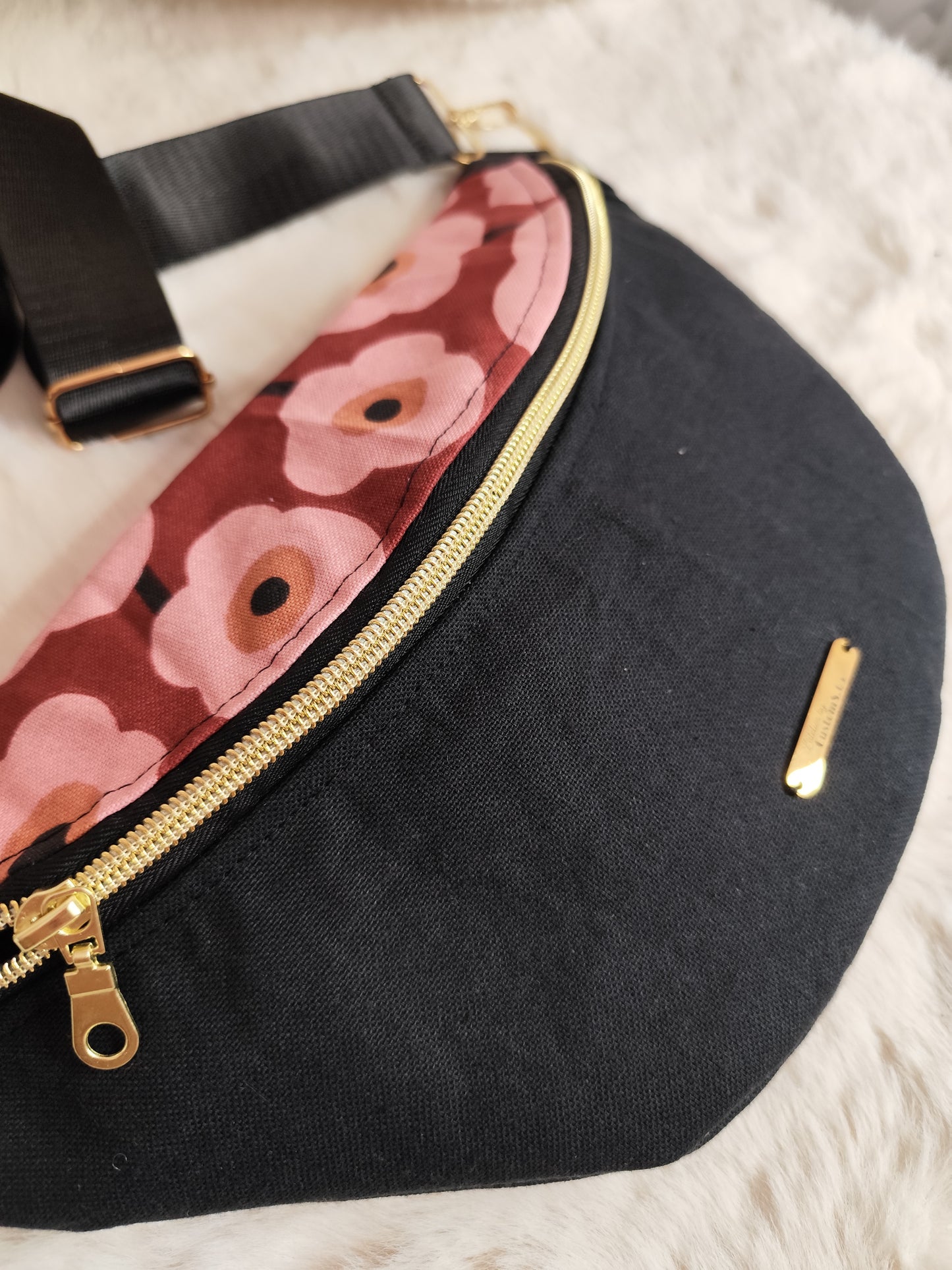 Sac banane S noir capot fleuri