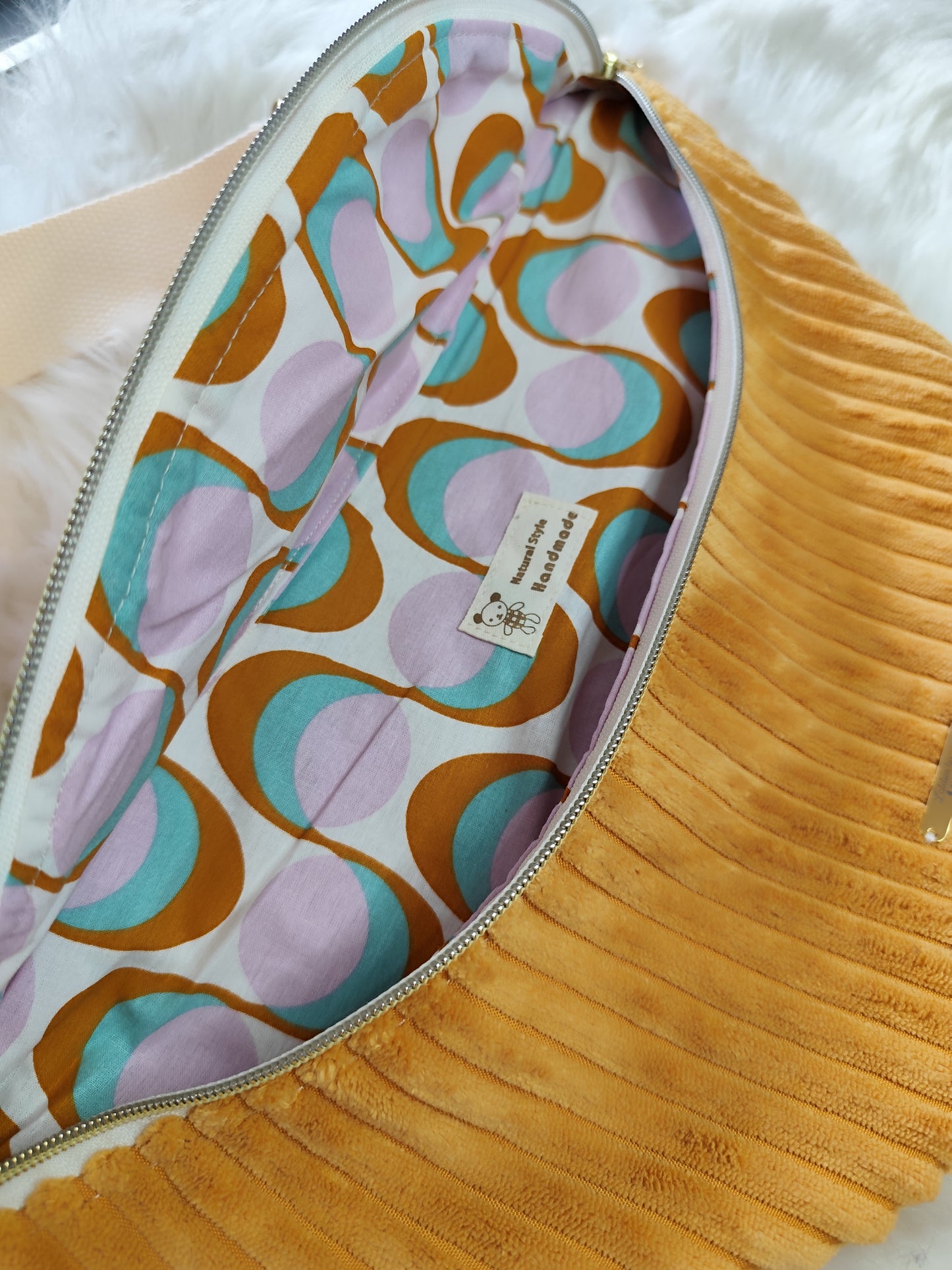 Sac banane velour côtelé jaune moutarde capot motif abstrait