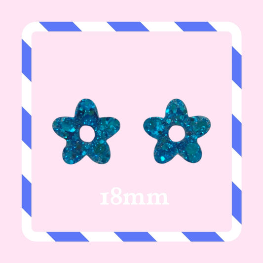 Charms petites fleurs paillettes bleu océan