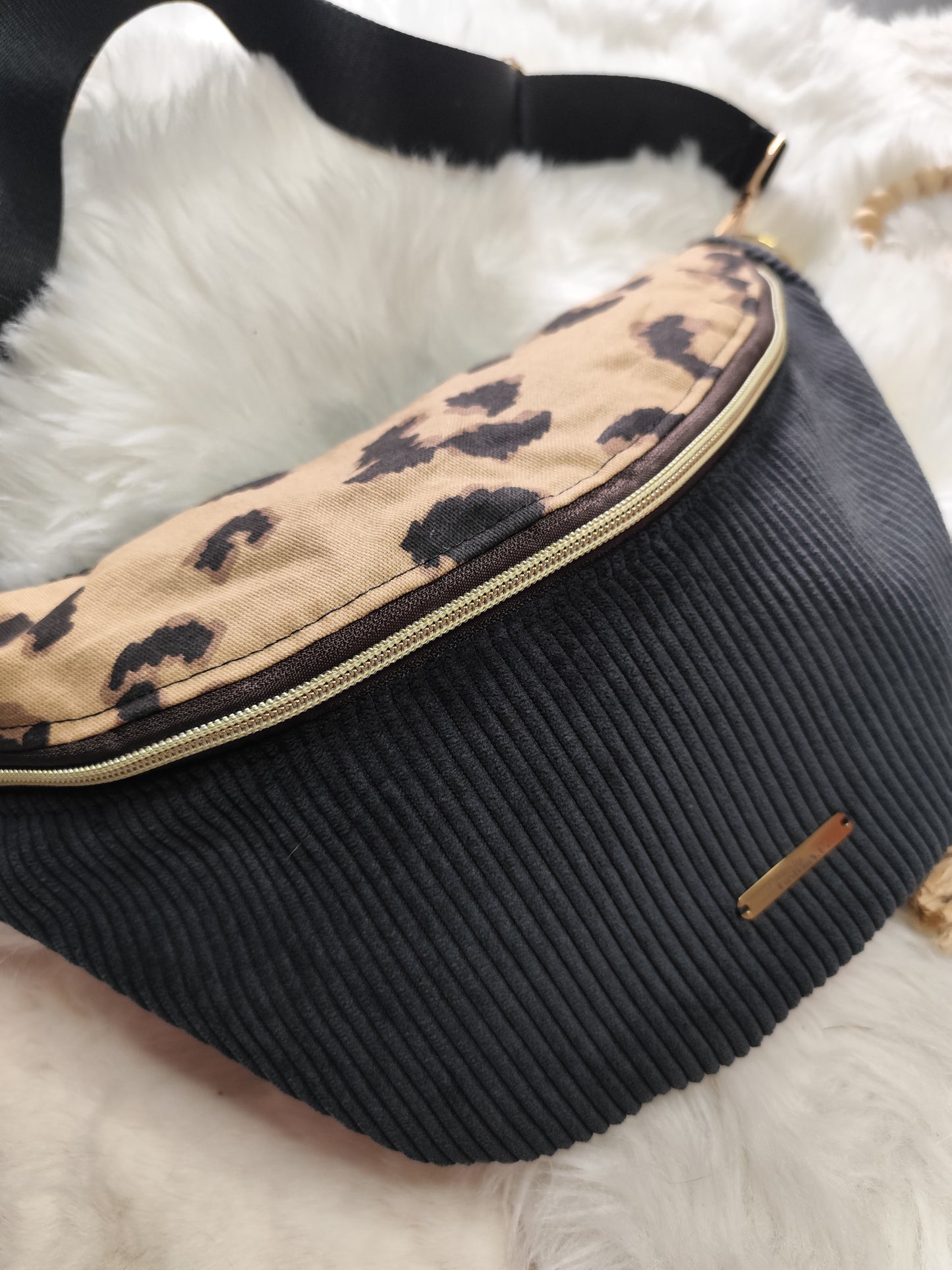 Sac banane velour côtelé noir capot léopard
