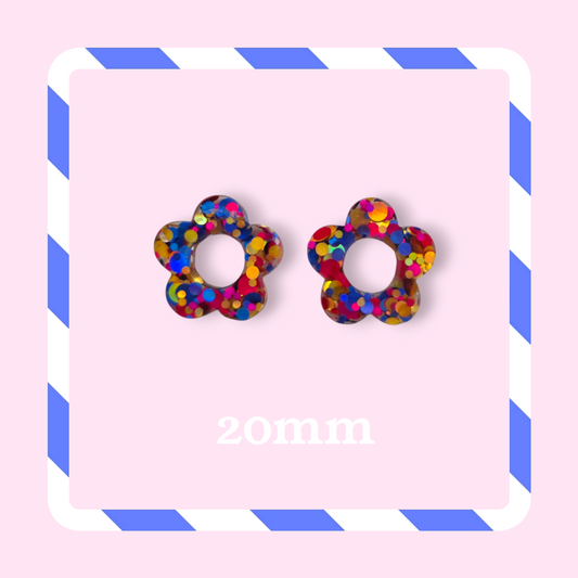 Charms fleurs pastilles fushia or bleu