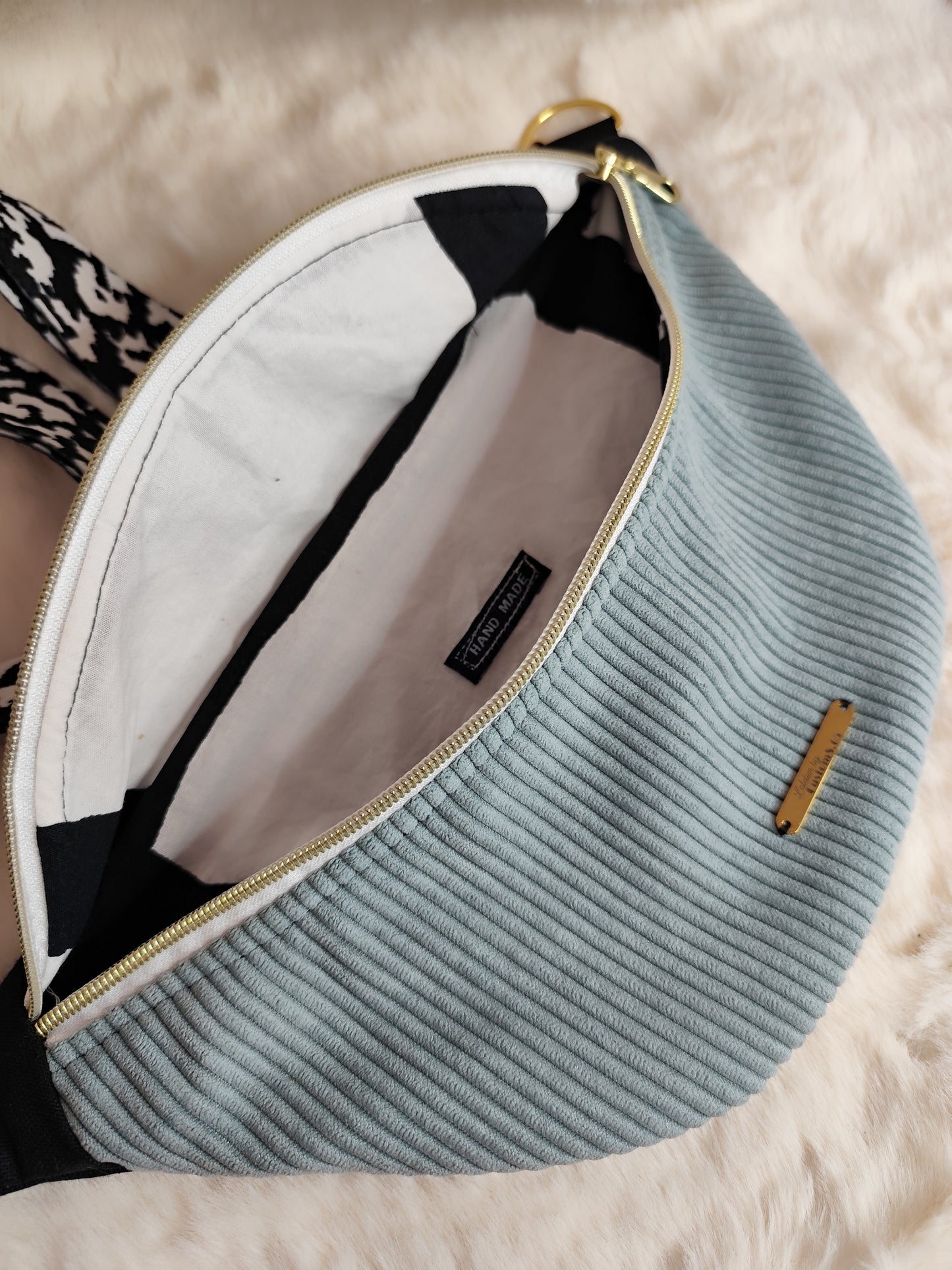 Sac banane S velour côtelé bleu clair capot noir