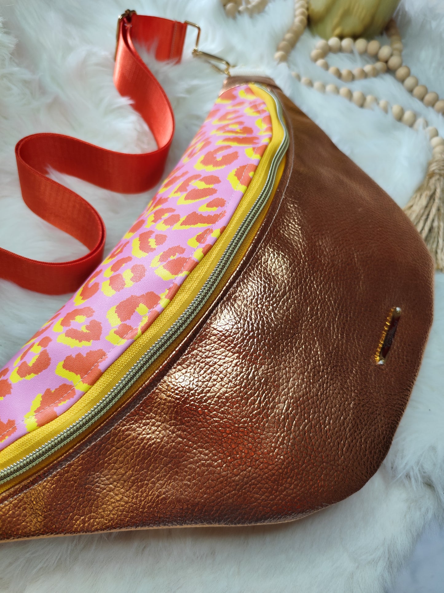 Sac banane cuir végan cuivre capot cuir végan léopard rose peps