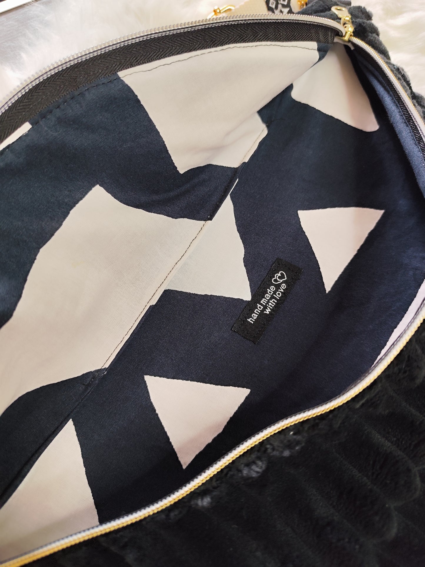 Sac banane velour grosse côte noir sangle beige noir