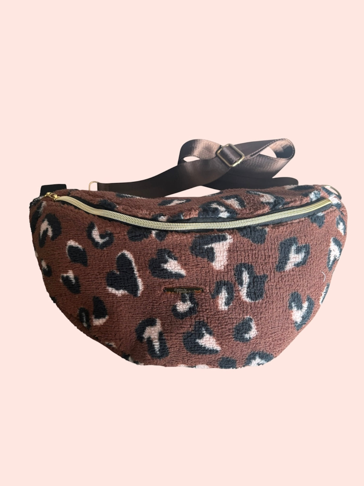 Sac banane XXL léopard en moumoute