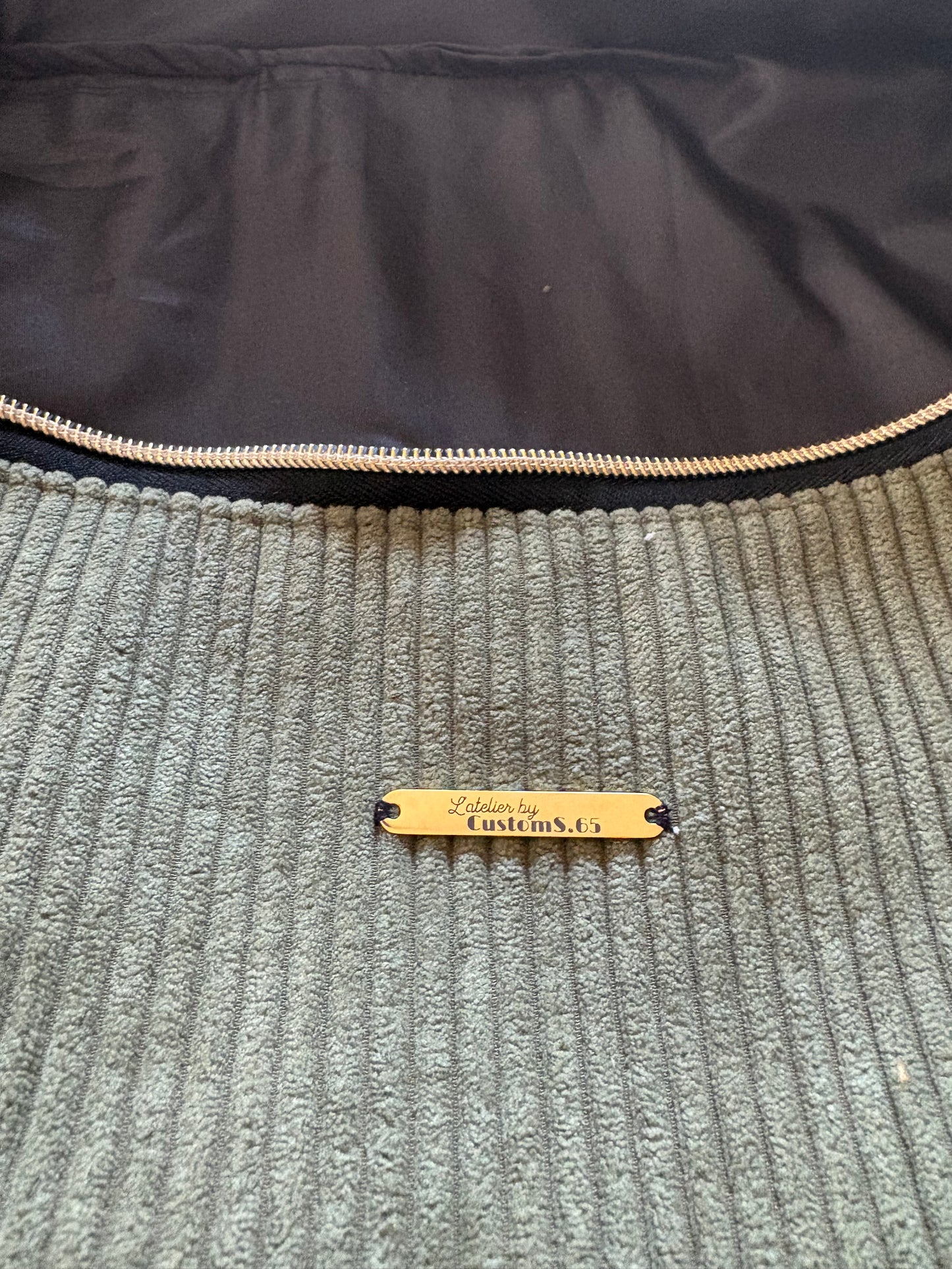 Sac banane XXL velour côtelé kaki sangle fleurie