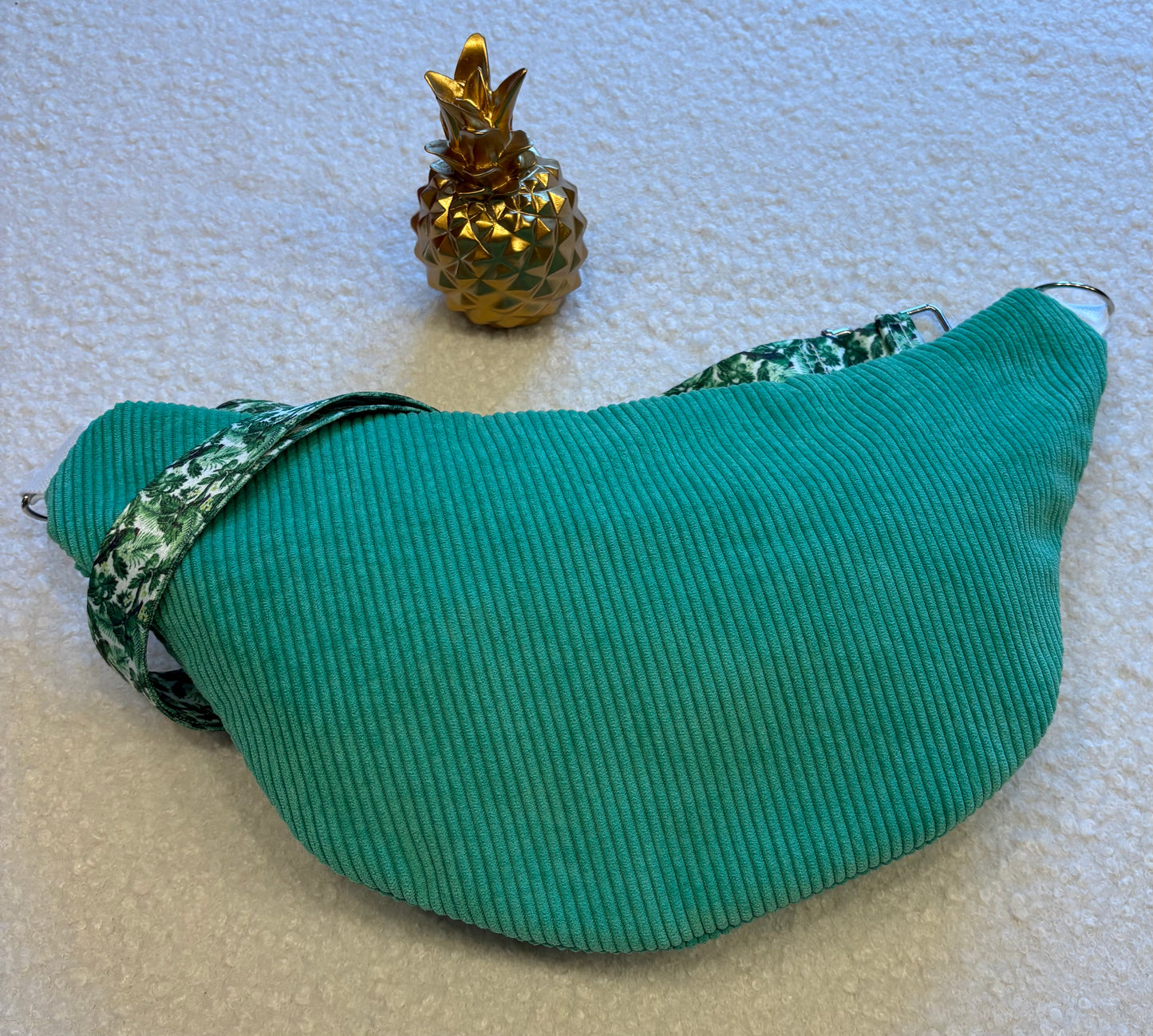 Sac banane XXL velour côtelé (fine côte) vert sangle fleurie verte