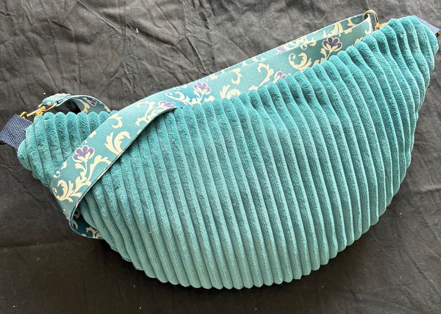 Sac banane XXL bleu canard sangle arabesques