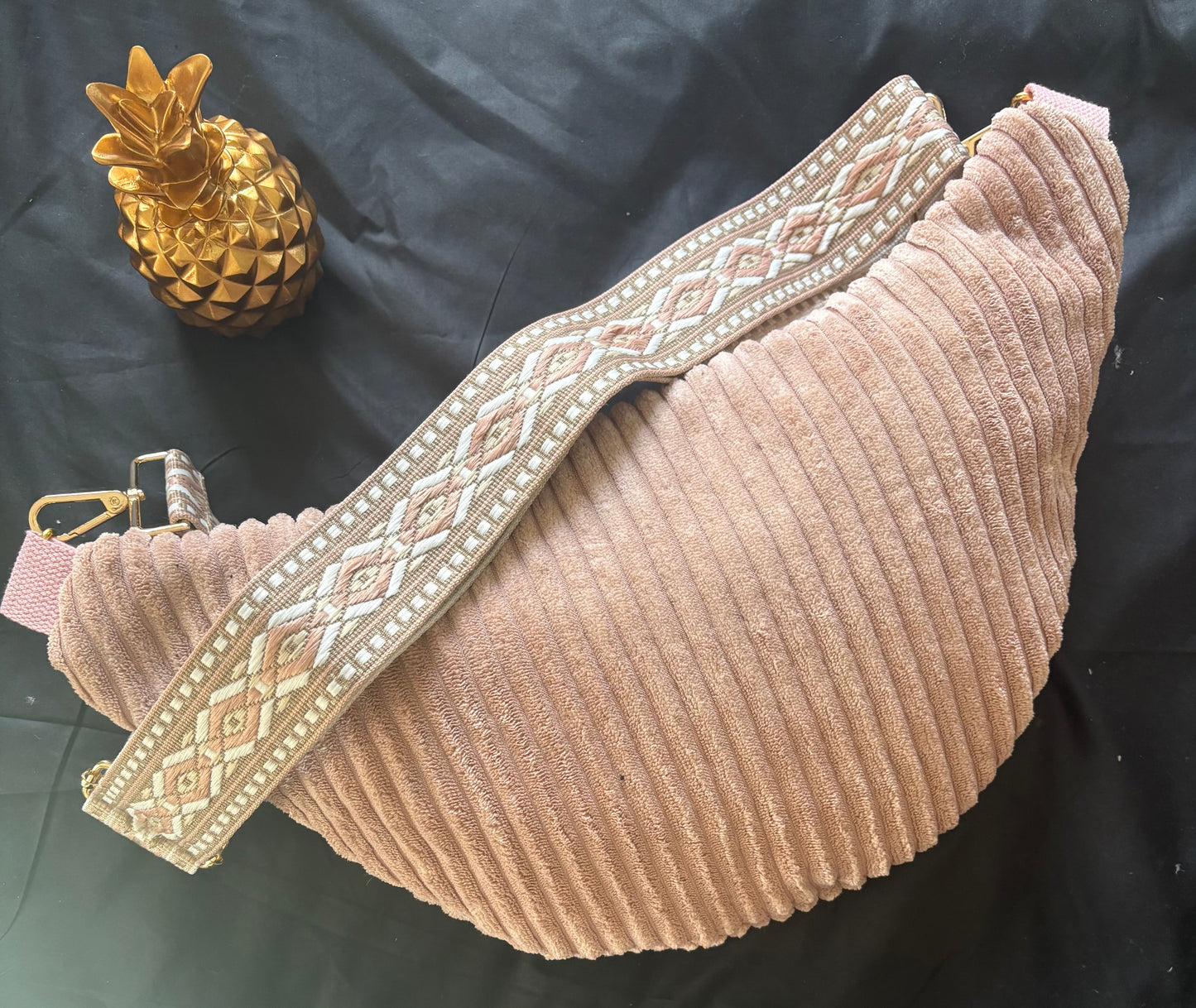Sac banane XXL velour côtelé rose pâle