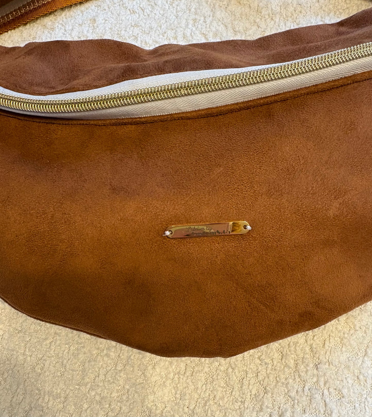 Sac banane XXL daim camel sangle camel/doré