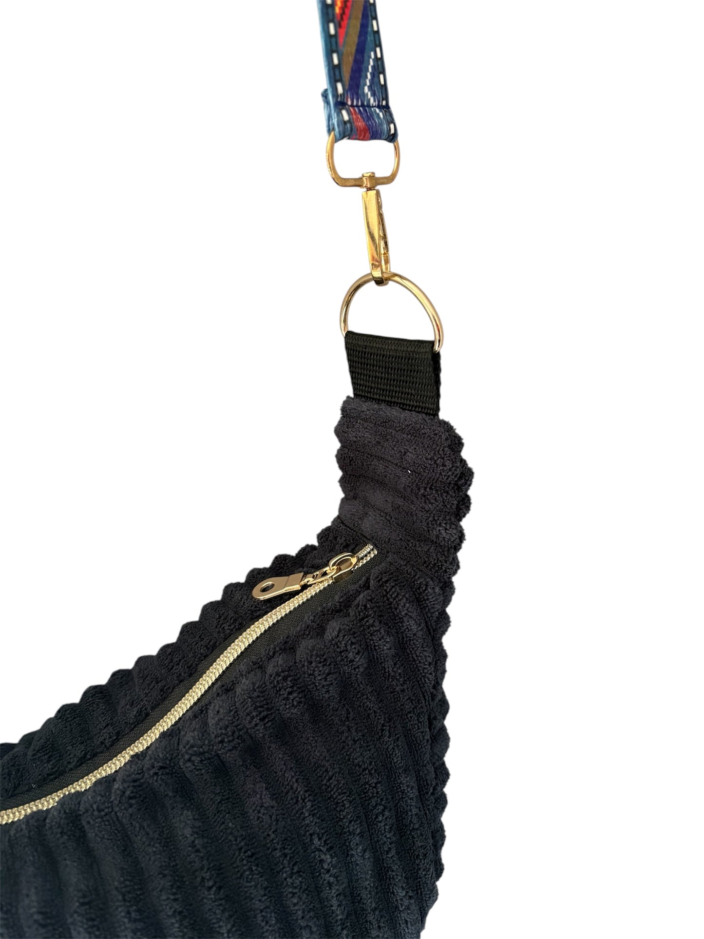 Sac demi-lune bleu marine sangle géométrique