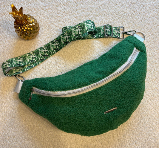 Sac banane XXL moumoute verte sangle verte fleurie