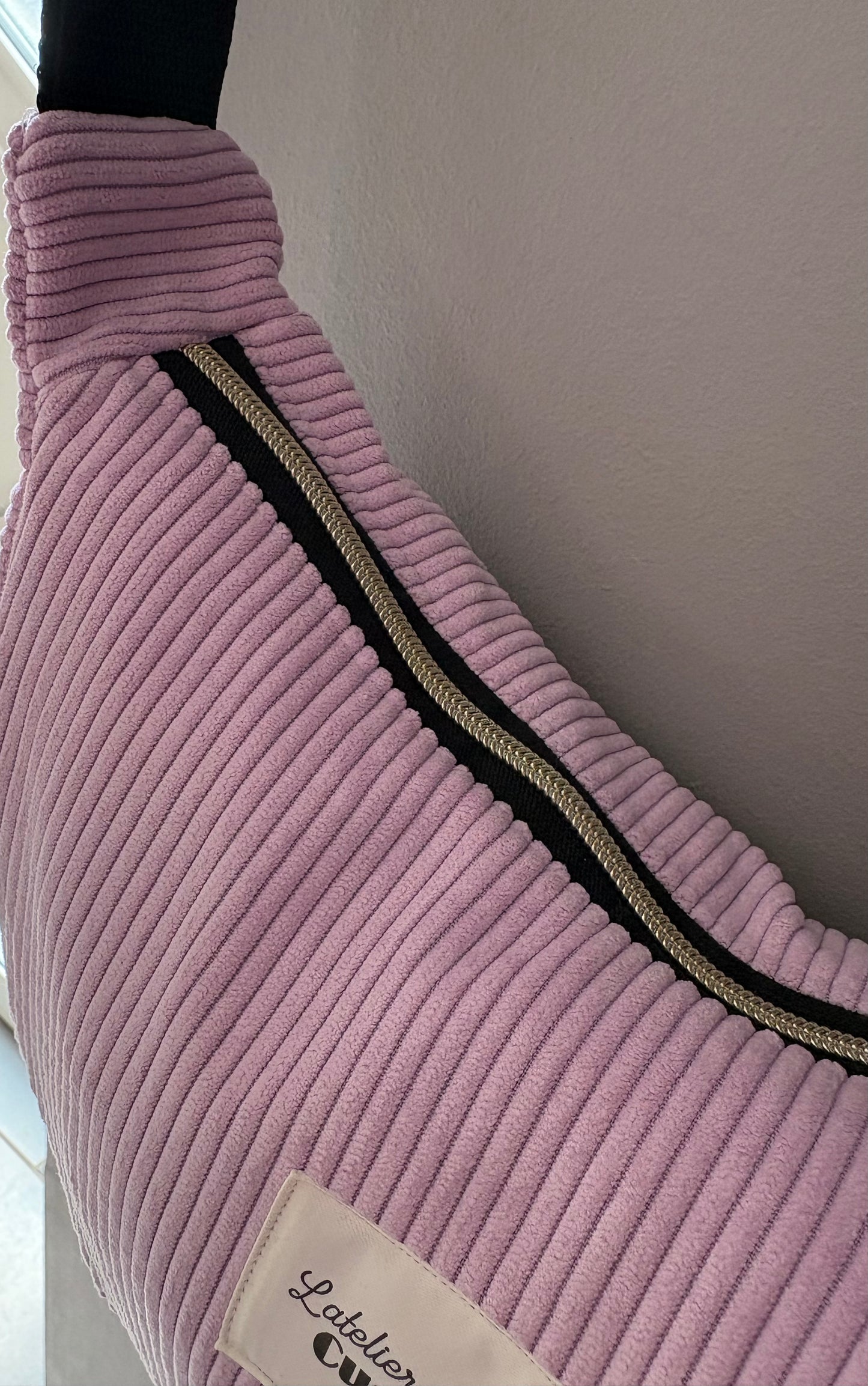 Sac demi-lune velour côtelé rose sangle léopard rose