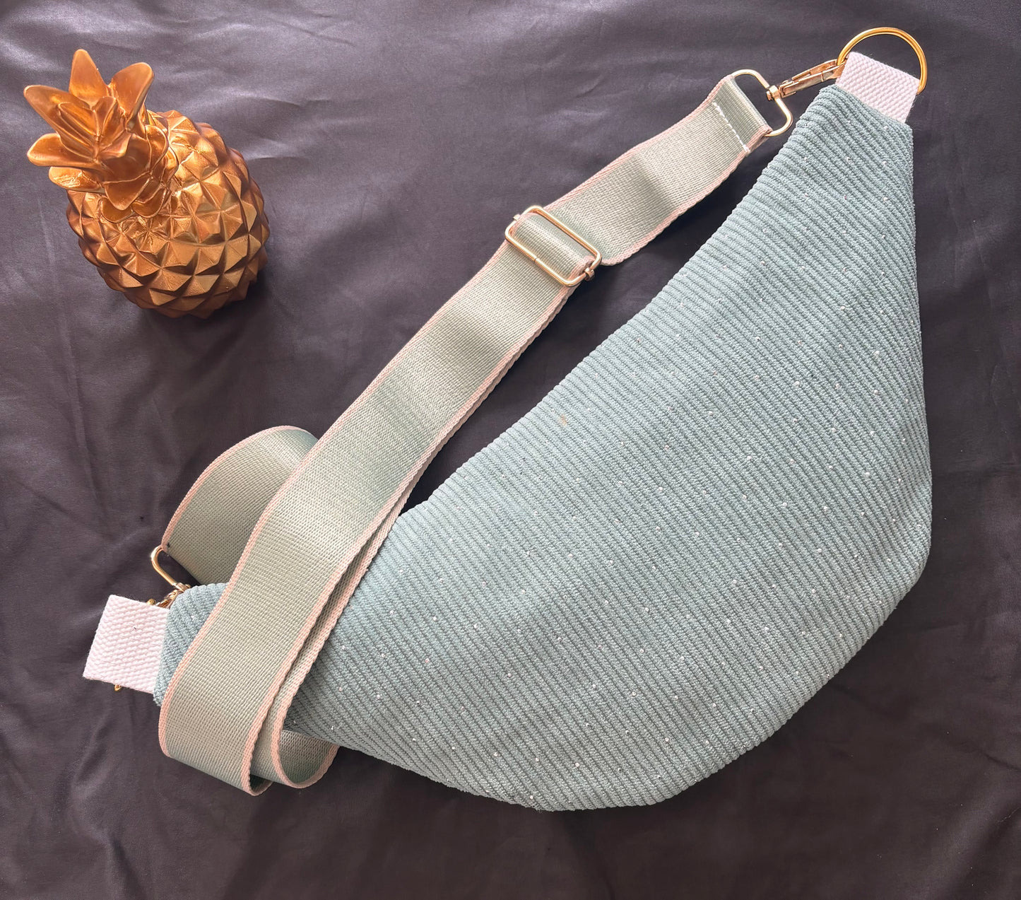 Sac banane S velour côtelé vert emeraude avec brillants