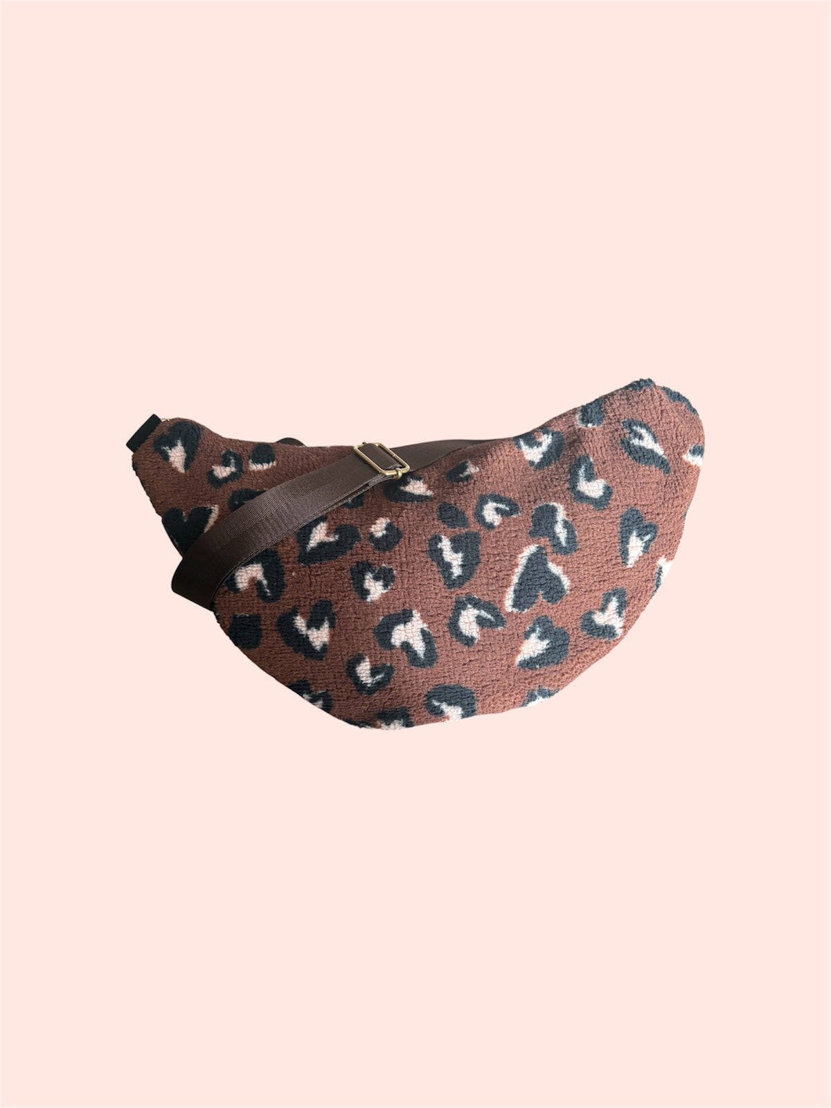 Sac banane XXL léopard en moumoute