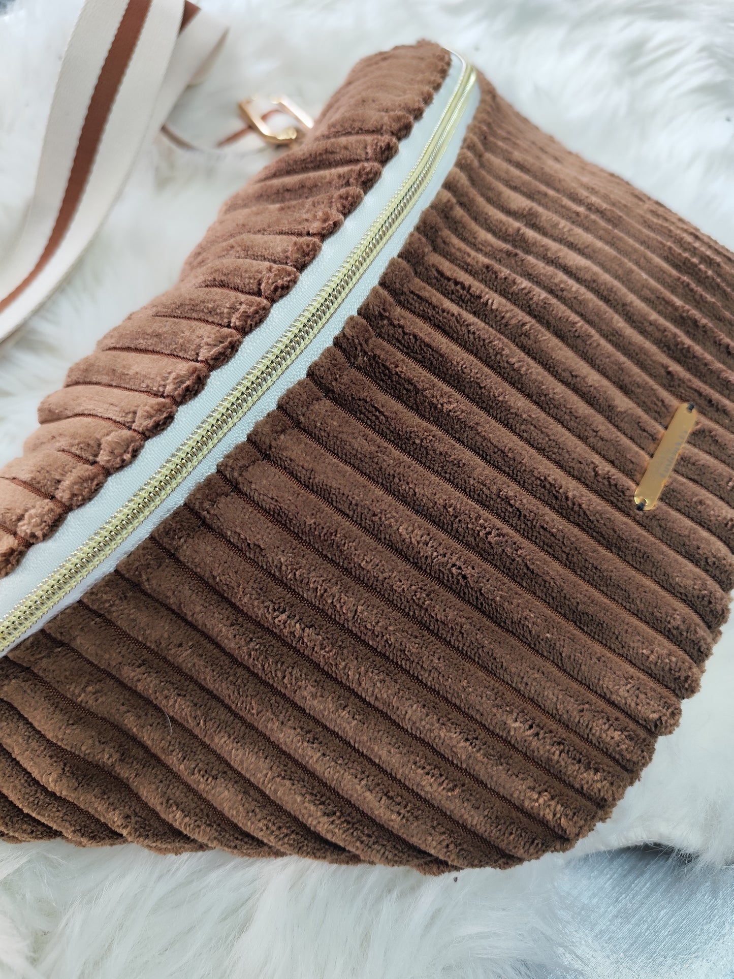 Sac banane velour grosse côte marron