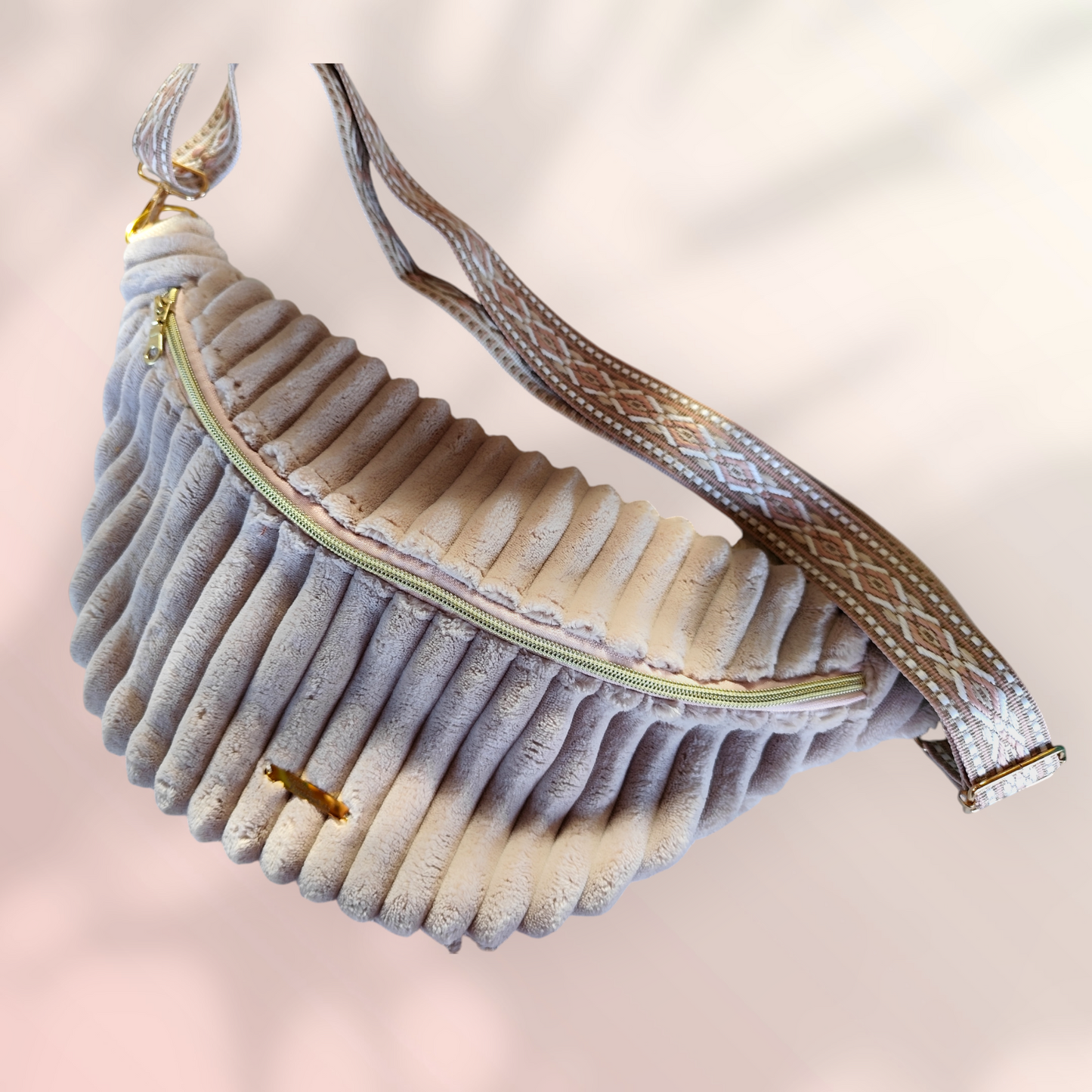 Sac banane velour très grosse côte beige taupe détails vieux rose