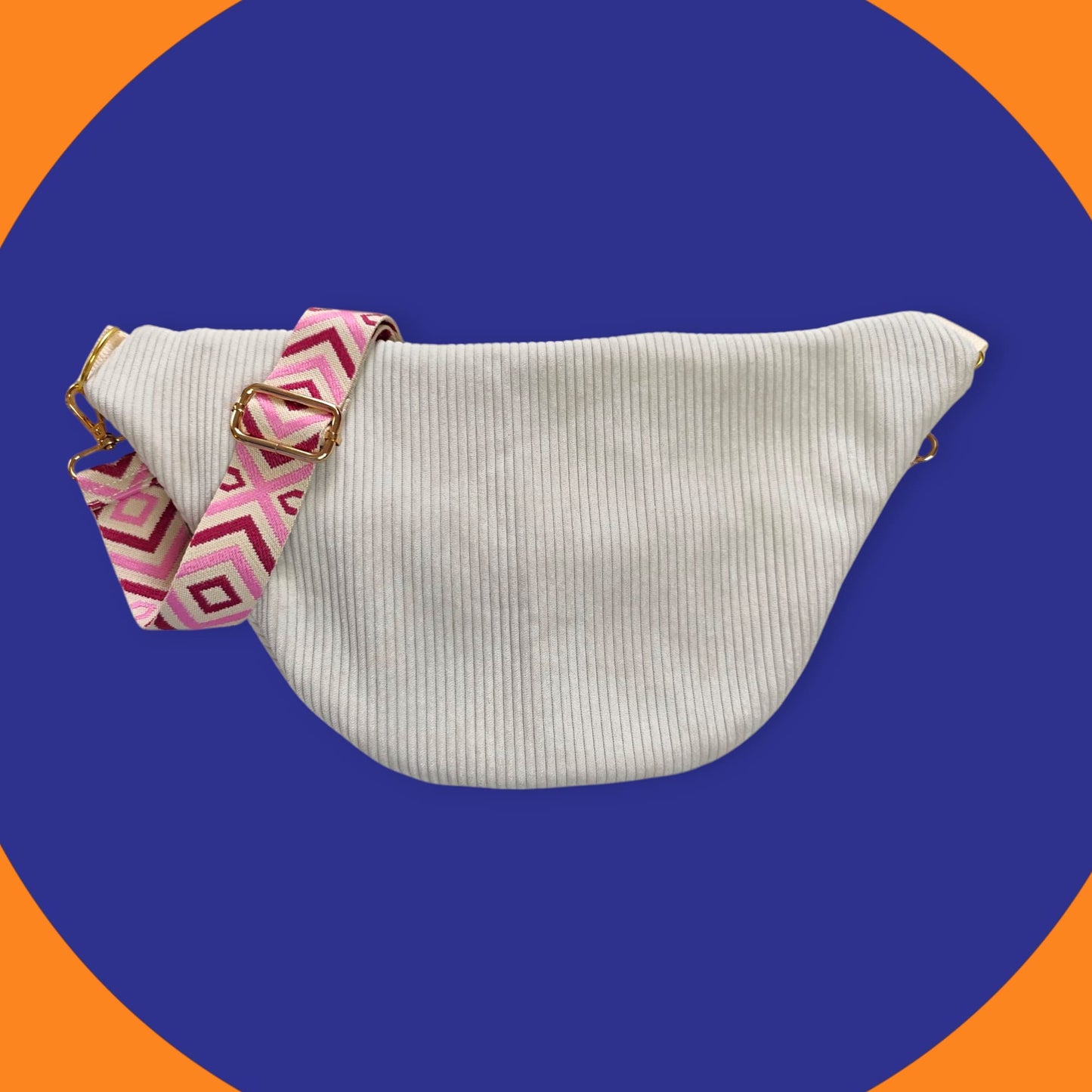 Sac banane velour côtelé crème capot cuir vegan doré détail rose fushia