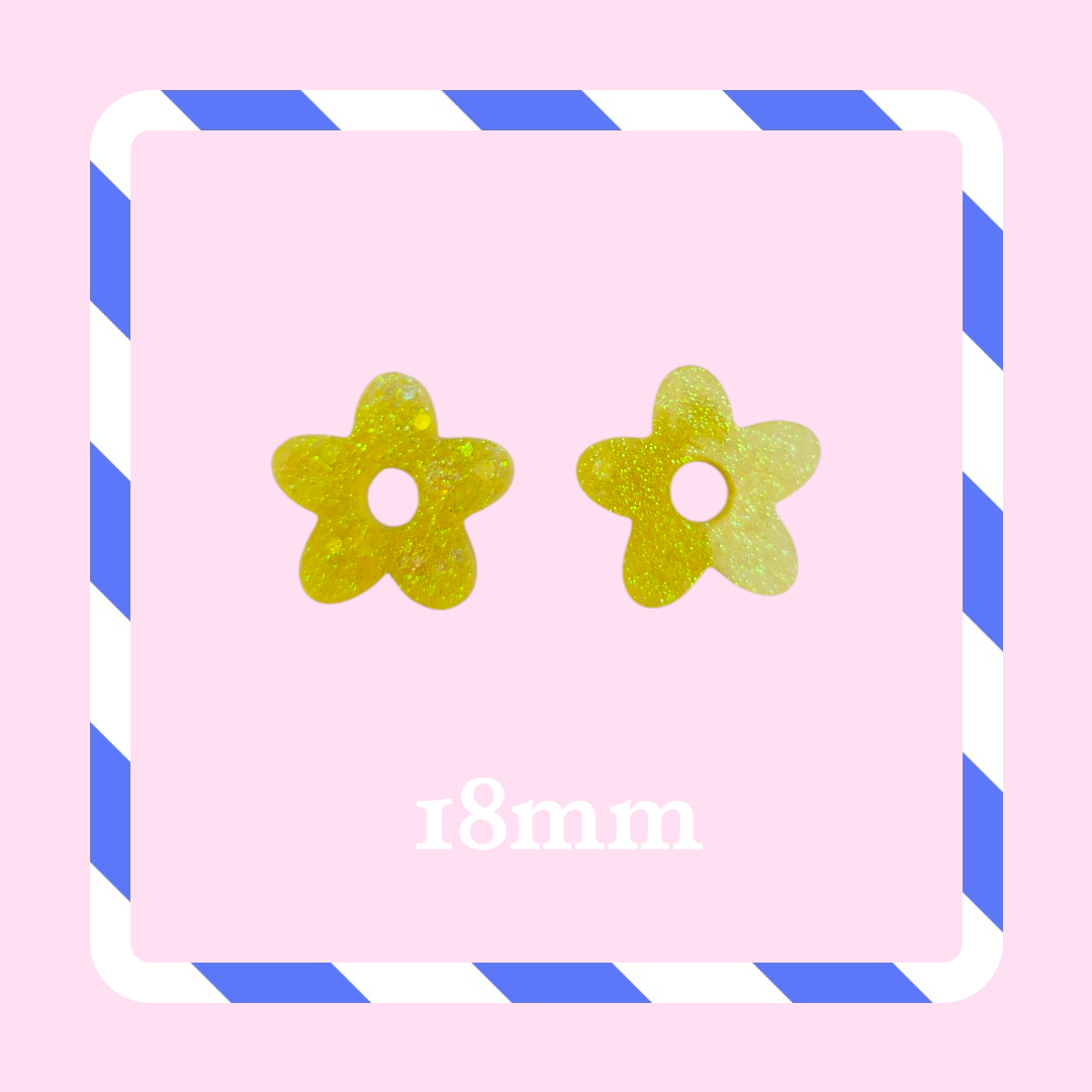 Charms petites fleurs paillettes jaune