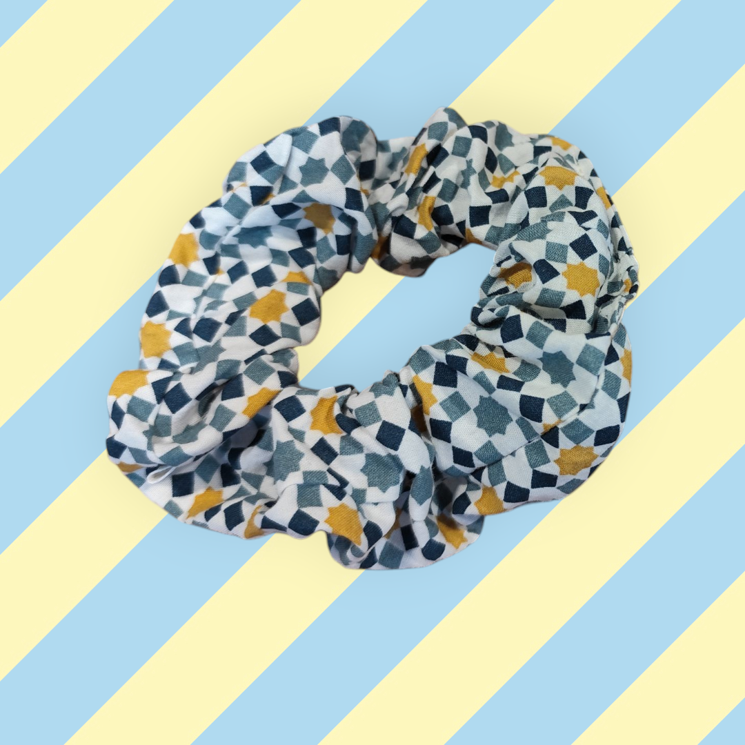 Chouchou tendance forme géométrique bleu moutarde