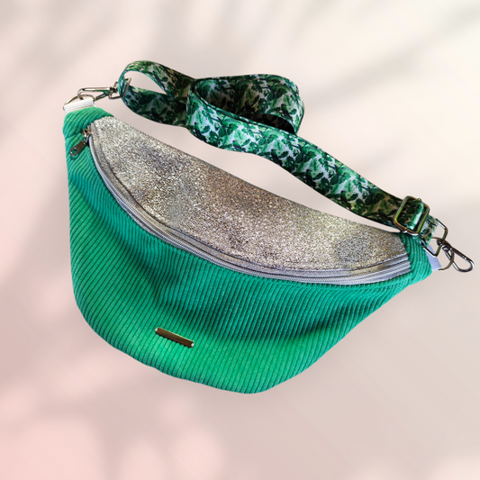 Sac banane velour côtelé vert brésil capot cuir vegan argent