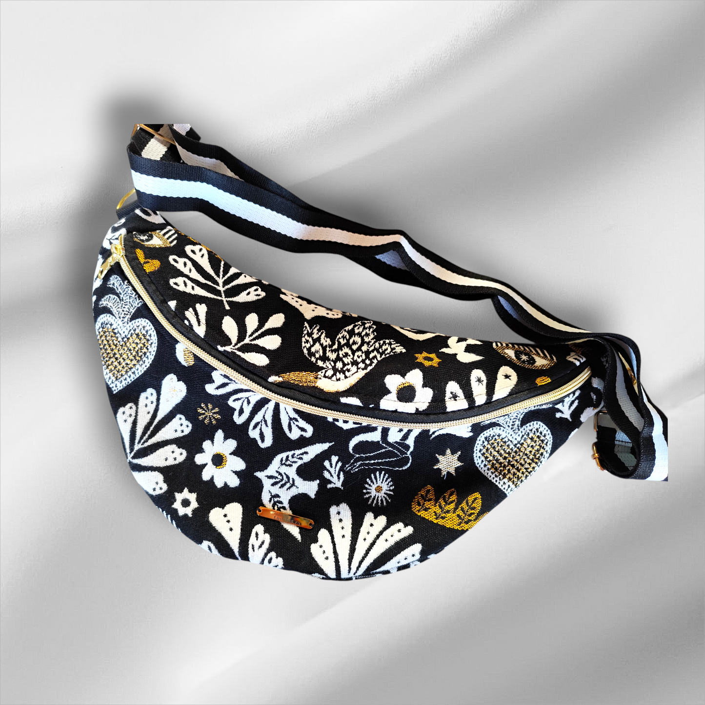 Sac banane tissu mystique noir doré